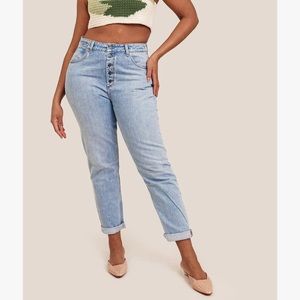 Decade Studio Pamela Slim Tapered-Leg Jeans Light Wash Exposed Button Fly-32